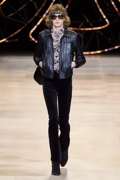 Look 34